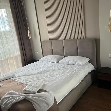 Апартаменти Sunvi В Жк Сонячний Квартал Golubinoye Exteriör bild