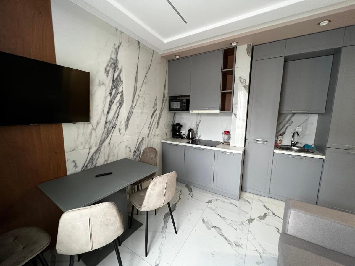 Апартаменти Sunvi В Жк Сонячний Квартал Golubinoye Exteriör bild