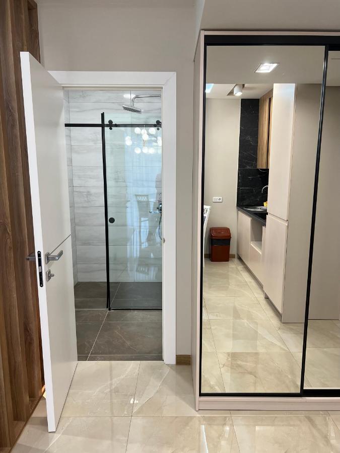 Апартаменти Sunvi В Жк Сонячний Квартал Golubinoye Exteriör bild